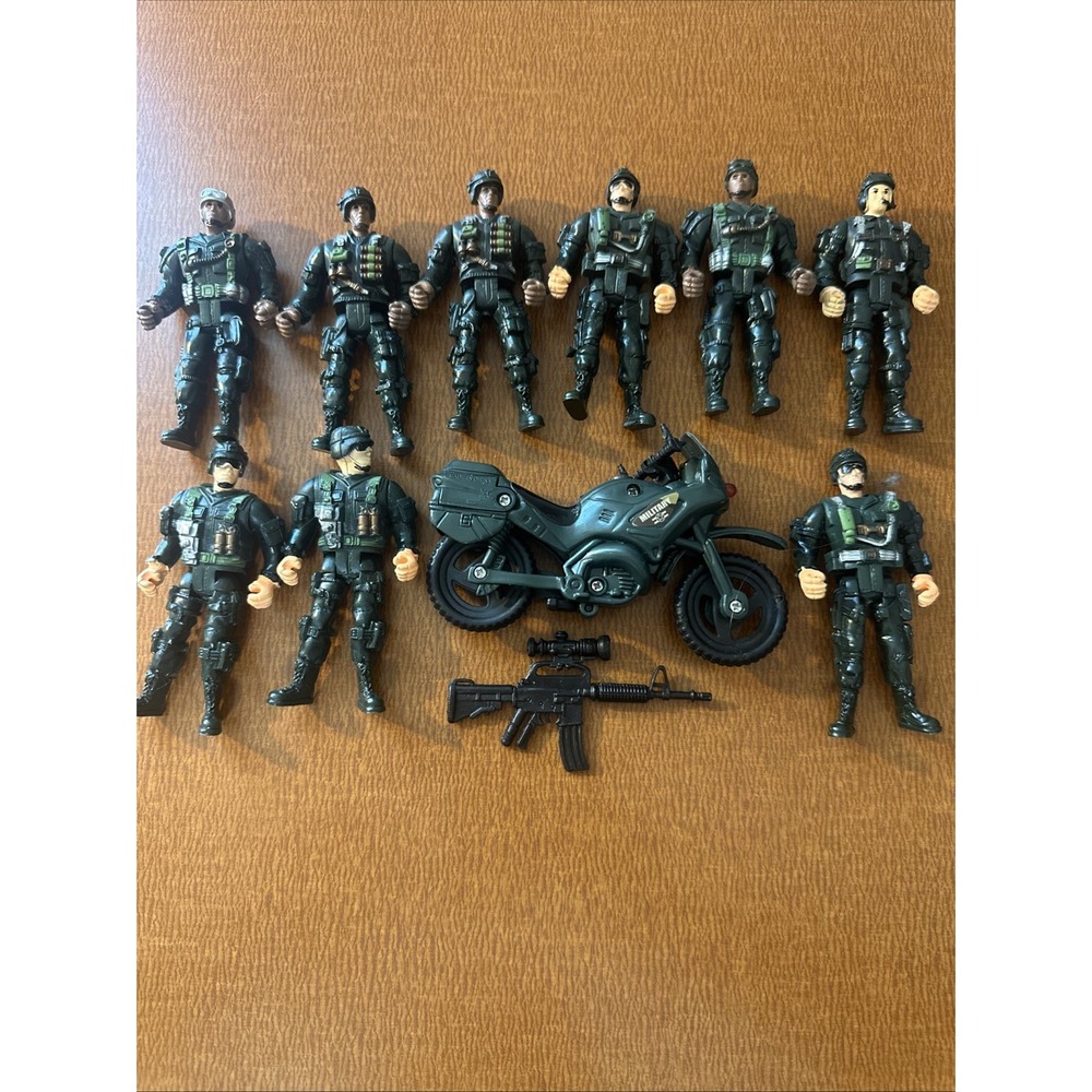 Lot Of Small Army Soldiers Unbranded